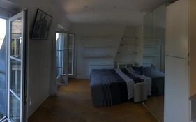Montmartre Sous Les Toits